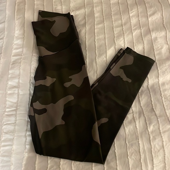 aerie Pants - Aerie Camo Leggings